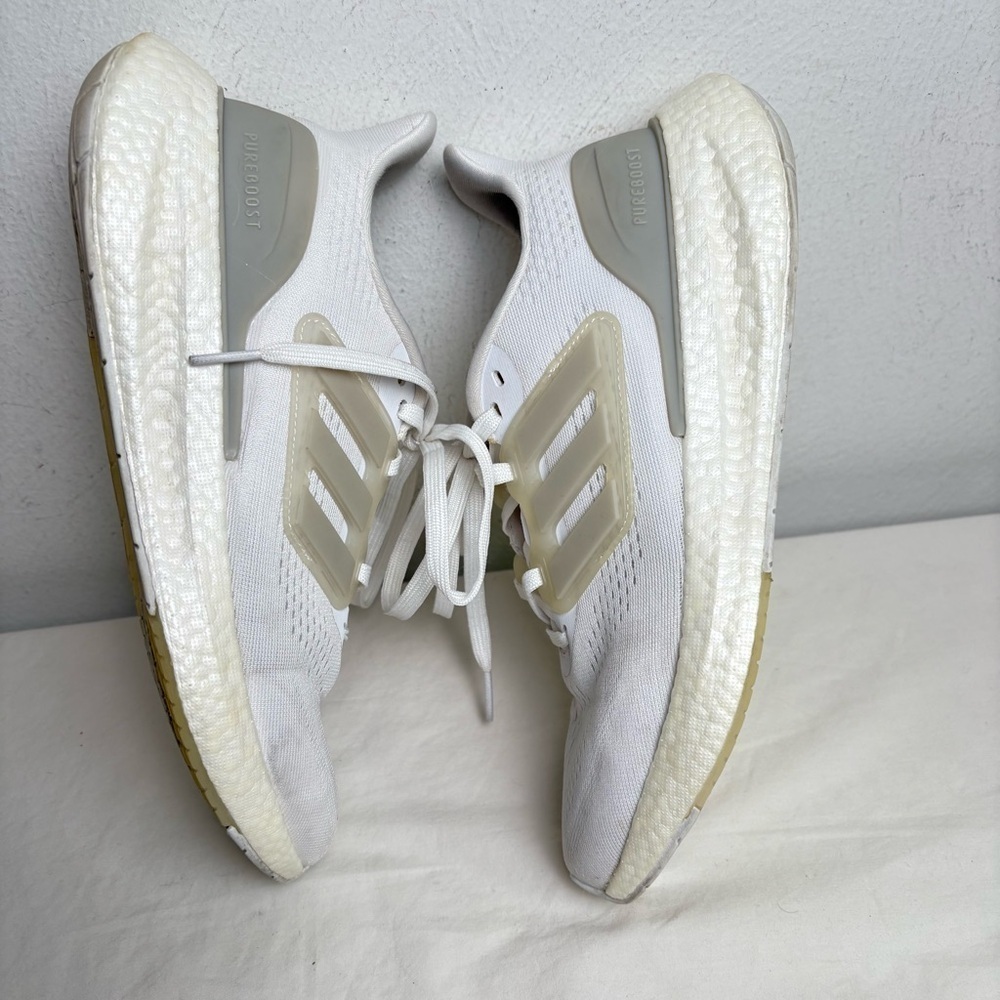 ADIDAS Powerboost White Grey Women Size 7.5 Sporty Athleisure Minimalist Neutral - Picture 6 of 13